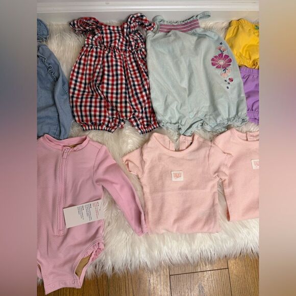 Baby girl bundle of 11 items - Picture 4 of 6